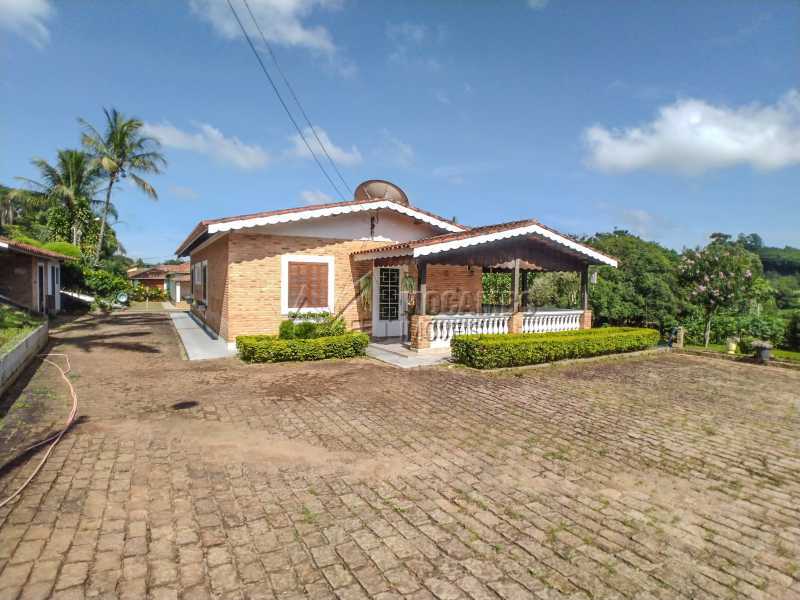 Conheça Casa do imóvel - Chácara 2000m² à venda Itatiba,SP - R$ 690.000 - FCCH30119 - 3 Casa - Chácara 2000m² à venda Itatiba,SP - R$ 690.000 - FCCH30119 - 3