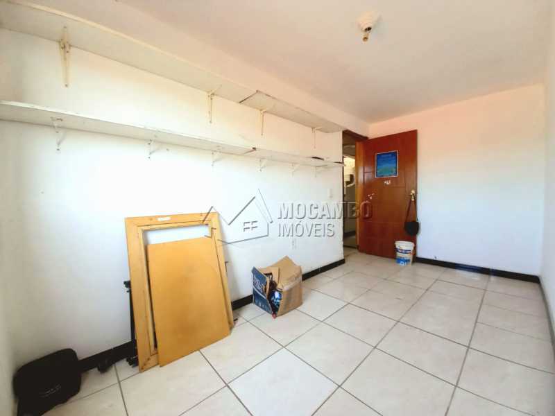 Conheça Quarto 01 do imóvel - Casa 2 quartos para alugar Itatiba,SP - R$ 800 - FCCA21444 - 11 Quarto 01 - Casa 2 quartos para alugar Itatiba,SP - R$ 800 - FCCA21444 - 11