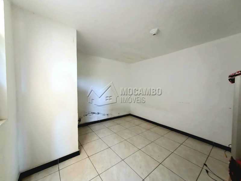 Conheça Quarto 02 do imóvel - Casa 2 quartos para alugar Itatiba,SP - R$ 800 - FCCA21444 - 13 Quarto 02 - Casa 2 quartos para alugar Itatiba,SP - R$ 800 - FCCA21444 - 13