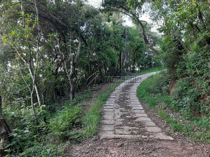 Conheça Acesso do imóvel - Sítio 90000m² à venda Itatiba,SP - R$ 1.600.000 - FCSI30006 - 13 Acesso - Sítio 90000m² à venda Itatiba,SP - R$ 1.600.000 - FCSI30006 - 13