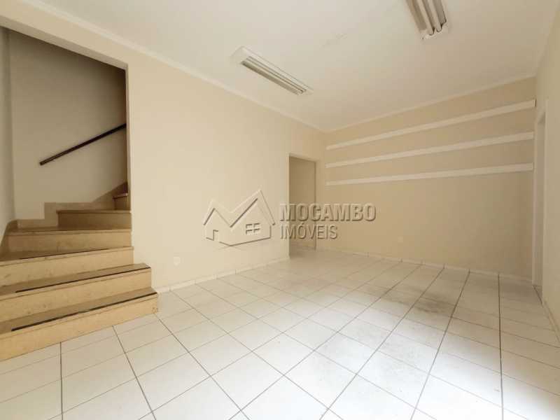 Conheça SALA do imóvel - Casa Comercial para alugar Itatiba,SP Centro - R$ 2.000 - FCCC30018 - 4 SALA - Casa Comercial para alugar Itatiba,SP Centro - R$ 2.000 - FCCC30018 - 4