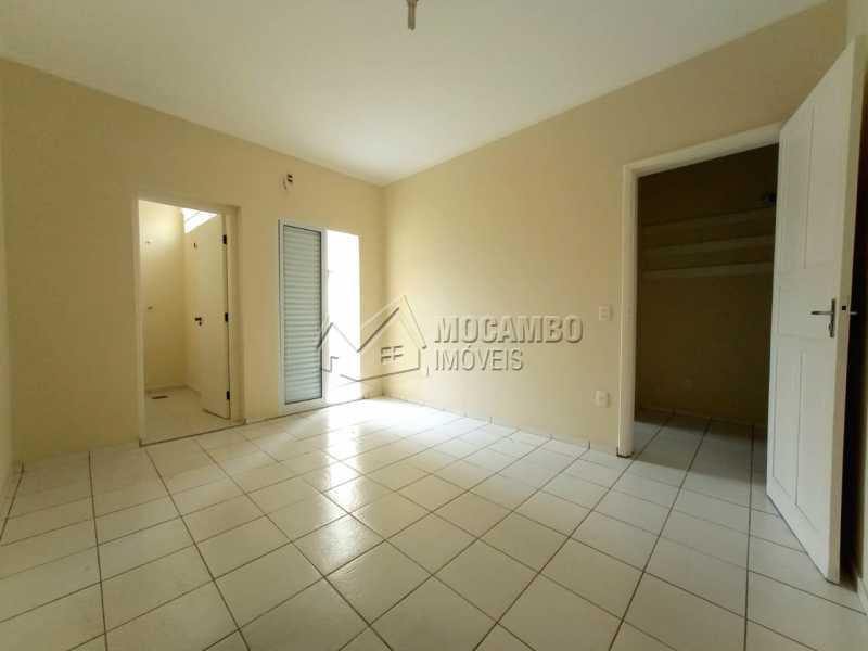 Conheça QUARTO 01 - SUÍTE do imóvel - Casa Comercial para alugar Itatiba,SP Centro - R$ 2.000 - FCCC30018 - 13 QUARTO 01 - SUÍTE - Casa Comercial para alugar Itatiba,SP Centro - R$ 2.000 - FCCC30018 - 13