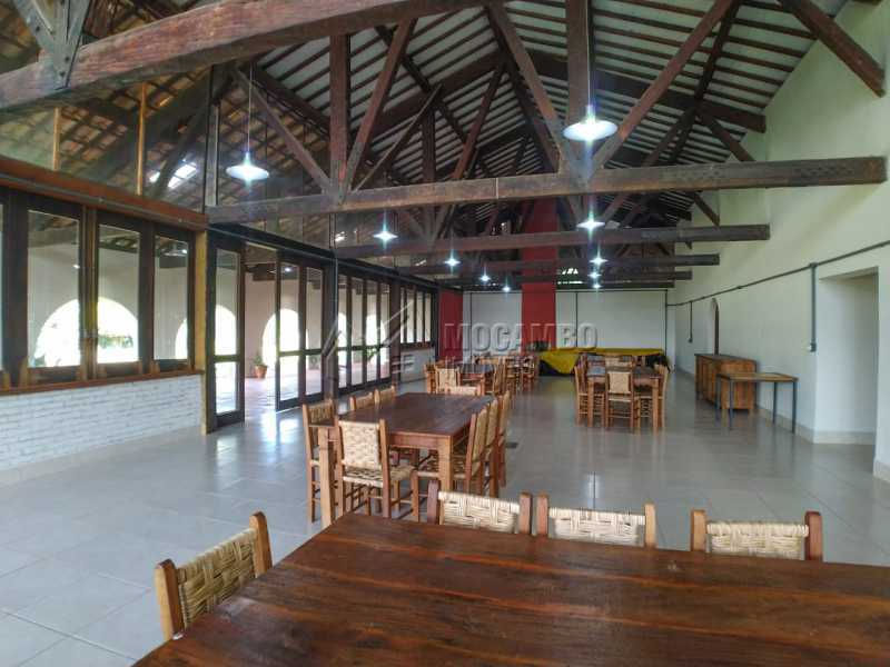 Conheça Salão do imóvel - Sítio 90000m² à venda Itatiba,SP Mombuca - R$ 3.700.000 - FCSI40010 - 18 Salão - Sítio 90000m² à venda Itatiba,SP Mombuca - R$ 3.700.000 - FCSI40010 - 18