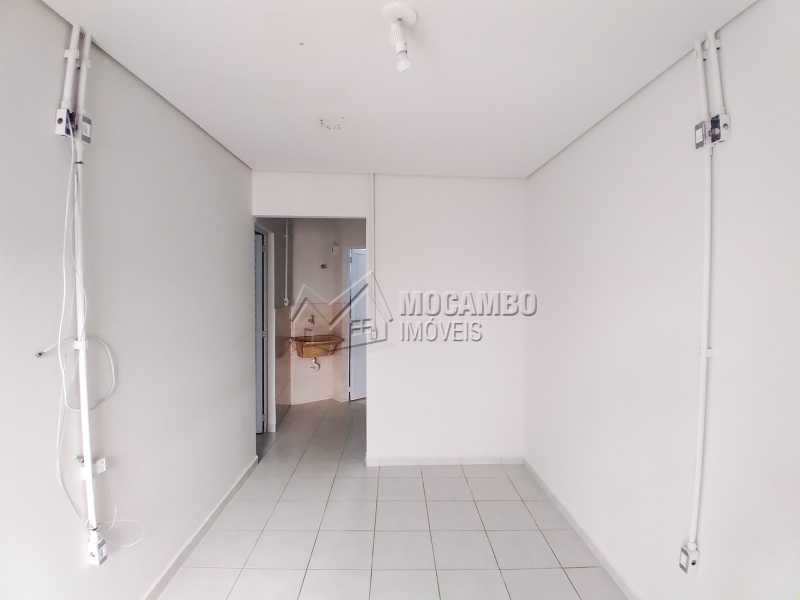 Conheça Sala do imóvel - Casa 1 quarto para alugar Itatiba,SP Centro - R$ 780 - FCCA10311 - 3 Sala - Casa 1 quarto para alugar Itatiba,SP Centro - R$ 780 - FCCA10311 - 3