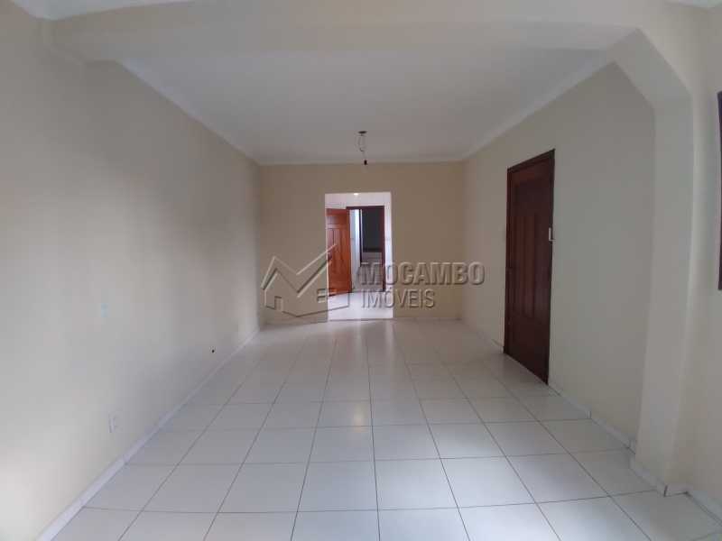 Conheça Sala/Quarto do imóvel - Casa 1 quarto para alugar Itatiba,SP - R$ 900 - FCCA10312 - 3 Sala/Quarto - Casa 1 quarto para alugar Itatiba,SP - R$ 900 - FCCA10312 - 3