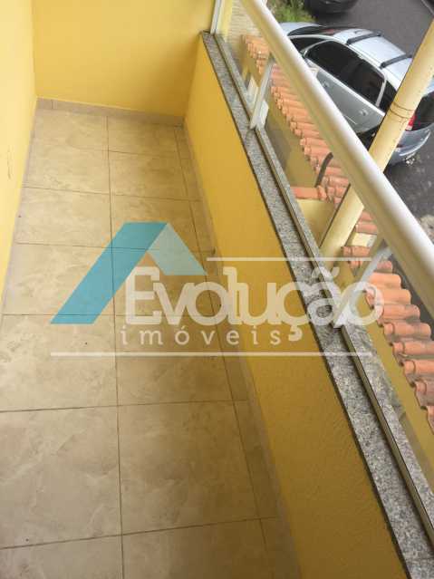 Conheça SACADA DA SUÍTE do imóvel - LINDA CASA DUPLEX 2 QUARTOS SÃO JORGE CAMPO GRANDE RJ - A0296 - 5 SACADA DA SUÍTE - LINDA CASA DUPLEX 2 QUARTOS SÃO JORGE CAMPO GRANDE RJ - A0296 - 5