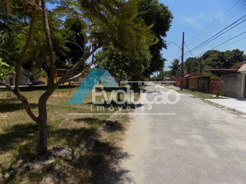 Conheça PRAÇA EM FRENTE TERRENO do imóvel - Terreno À Venda - Guaratiba - Rio de Janeiro - RJ - V0245 - 5 PRAÇA EM FRENTE TERRENO - Terreno À Venda - Guaratiba - Rio de Janeiro - RJ - V0245 - 5
