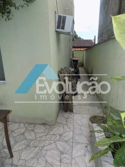 Conheça QUINTAL LATERAL do imóvel - Casa 4 quartos à venda Rio de Janeiro,RJ - R$ 260.000 - V0254 - 4 QUINTAL LATERAL - Casa 4 quartos à venda Rio de Janeiro,RJ - R$ 260.000 - V0254 - 4