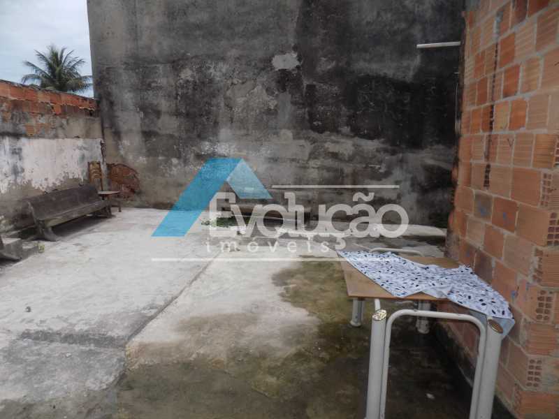 Conheça QUINTAL NOS FUNDOS do imóvel - CASA LINEAR 4 QUARTOS SÃO JORGE CAMPO GRANDE RJ - V0283 - 19 QUINTAL NOS FUNDOS - CASA LINEAR 4 QUARTOS SÃO JORGE CAMPO GRANDE RJ - V0283 - 19