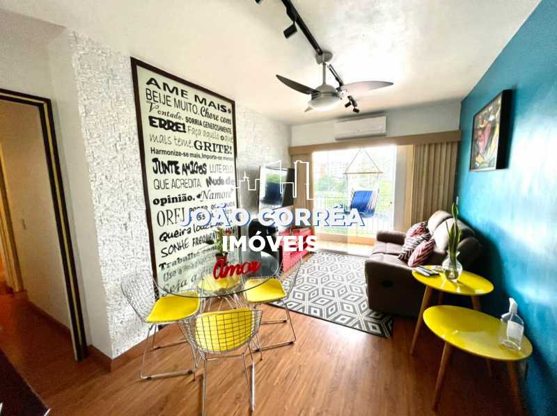 Conheça 01 Salão do imóvel - Apartamento à venda Rua Moacir de Almeida,Tomás Coelho, Rio de Janeiro - R$ 180.000 - CBAP20345 - 1 01 Salão - Apartamento à venda Rua Moacir de Almeida,Tomás Coelho, Rio de Janeiro - R$ 180.000 - CBAP20345 - 1