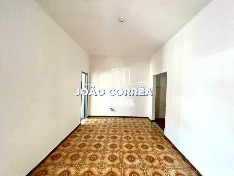 Conheça 01 Salão do imóvel - Casa de Vila à venda Rua Pedro Leitão,Rio de Janeiro,RJ - R$ 150.000 - CBCV30009 - 4 01 Salão - Casa de Vila à venda Rua Pedro Leitão,Rio de Janeiro,RJ - R$ 150.000 - CBCV30009 - 4