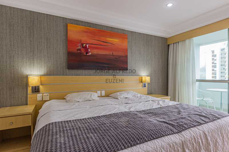 Conheça Quarto-1 do imóvel - Vendo Mediterraneo Flat Av. Gastão Senger - Barra da Tijuca. - JAFL20007 - 7 Quarto-1 - Vendo Mediterraneo Flat Av. Gastão Senger - Barra da Tijuca. - JAFL20007 - 7