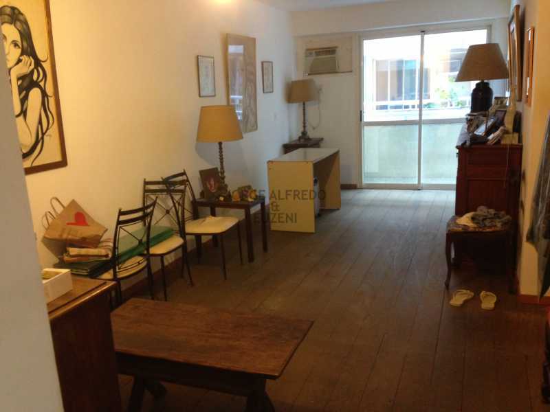 Conheça 1 sala do imóvel - Vendo Condominio Lagoa Stylus - Avenida Lineu de Paula Machado 3 quartos . Oportunidade!! - JAAP30080 - 3 1 sala - Vendo Condominio Lagoa Stylus - Avenida Lineu de Paula Machado 3 quartos . Oportunidade!! - JAAP30080 - 3