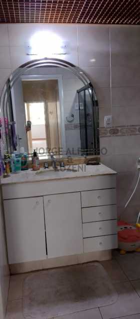 Conheça WhatsApp Image 2022-05-13 at 1 do imóvel - Apartamento 3 quartos para alugar Copacabana, Rio de Janeiro - R$ 4.500 - JAAP30097 - 8 WhatsApp Image 2022-05-13 at 1 - Apartamento 3 quartos para alugar Copacabana, Rio de Janeiro - R$ 4.500 - JAAP30097 - 8