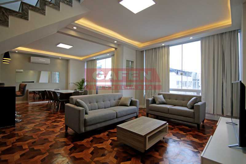 Conheça 1-sala-1 do imóvel - EXCELENTE COBERTURA TRIPLEX DE LUXO TODA REFORMADA NO POSTO 6 DE COPACABANA !!! - GACO60004 - 7 1-sala-1 - EXCELENTE COBERTURA TRIPLEX DE LUXO TODA REFORMADA NO POSTO 6 DE COPACABANA !!! - GACO60004 - 7