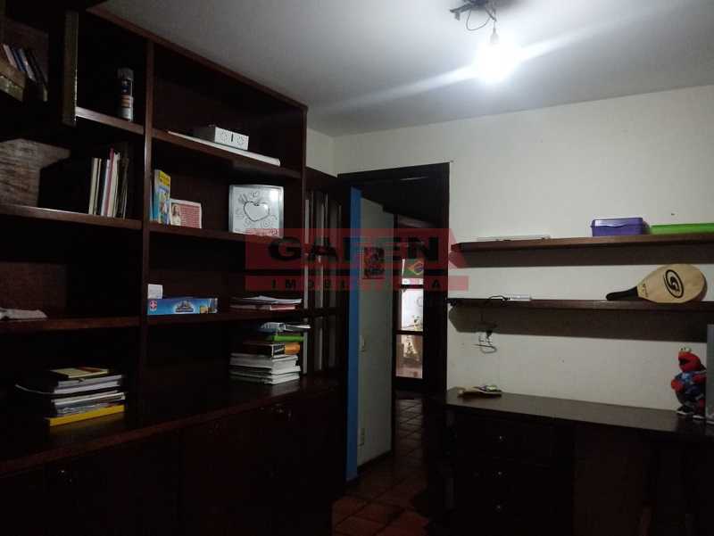 b2e6582b-2fbc-45dd-bbdc-921b85 - 12