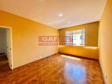 Ótima localização - Excelente apartamento 2 quartos com vaga de garagem em Copacabana - GAAP20669