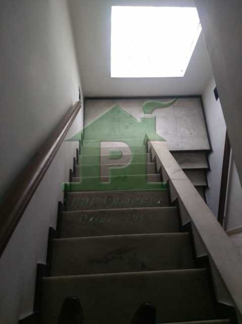 Conheça WhatsApp Image 2019-10-09 at 1 do imóvel - EXCELENTE CASA NA VILA DA PENHA - RS930.000,00 - VLCA40013 - 6 WhatsApp Image 2019-10-09 at 1 - EXCELENTE CASA NA VILA DA PENHA - RS930.000,00 - VLCA40013 - 6