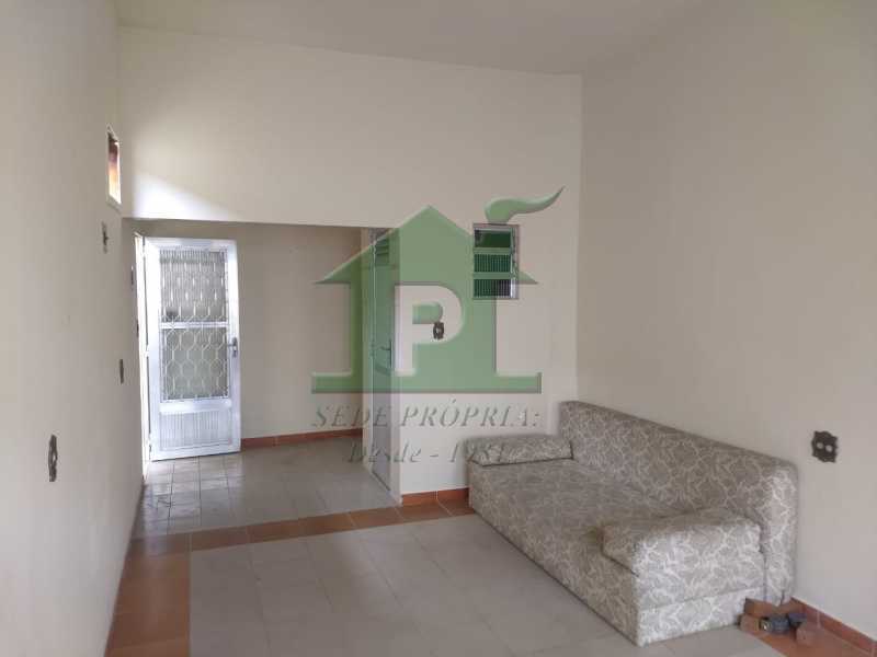 Conheça WhatsApp Image 2019-10-16 at 1 do imóvel - COLÉGIO - CASA DUPLEX RS 115.000,00 - VLCA20165 - 6 WhatsApp Image 2019-10-16 at 1 - COLÉGIO - CASA DUPLEX RS 115.000,00 - VLCA20165 - 6