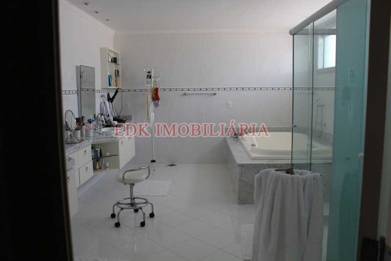 banheiro suite master - Casa em Condomínio 5 quartos à venda Barra da Tijuca, Rio de Janeiro - R$ 5.900.000 - 1733 - 22