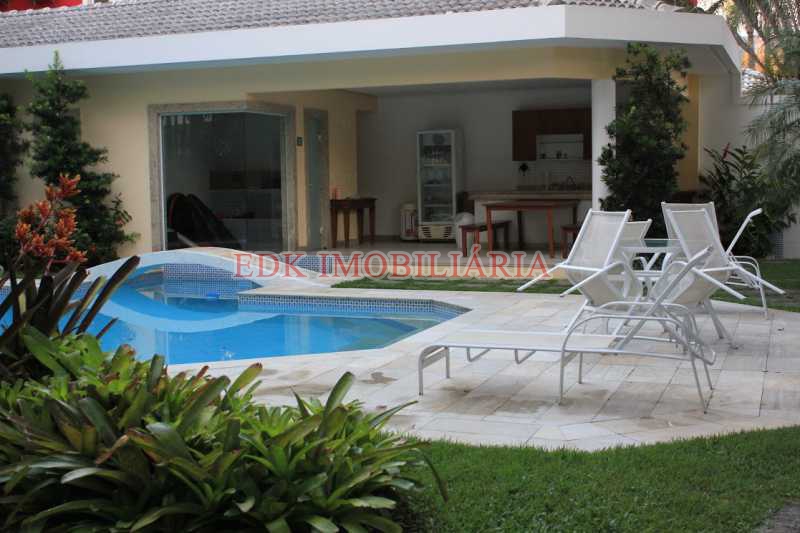Conheça piscina e churrasqueira do imóvel - Casa em Condomínio 5 quartos à venda Barra da Tijuca, Rio de Janeiro - R$ 5.900.000 - 1733 - 3 piscina e churrasqueira - Casa em Condomínio 5 quartos à venda Barra da Tijuca, Rio de Janeiro - R$ 5.900.000 - 1733 - 3