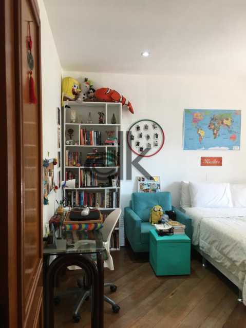Conheça WhatsApp Image 2020-05-28 at 2 do imóvel - Casa em Condomínio 7 quartos à venda Barra da Tijuca, Rio de Janeiro - R$ 4.000.000 - 6215 - 16 WhatsApp Image 2020-05-28 at 2 - Casa em Condomínio 7 quartos à venda Barra da Tijuca, Rio de Janeiro - R$ 4.000.000 - 6215 - 16