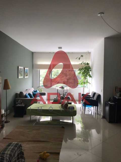Conheça WhatsApp Image 2018-03-06 at 0 do imóvel - Cobertura 3 quartos à venda Laranjeiras, Rio de Janeiro - R$ 1.100.000 - LACO30018 - 1 WhatsApp Image 2018-03-06 at 0 - Cobertura 3 quartos à venda Laranjeiras, Rio de Janeiro - R$ 1.100.000 - LACO30018 - 1