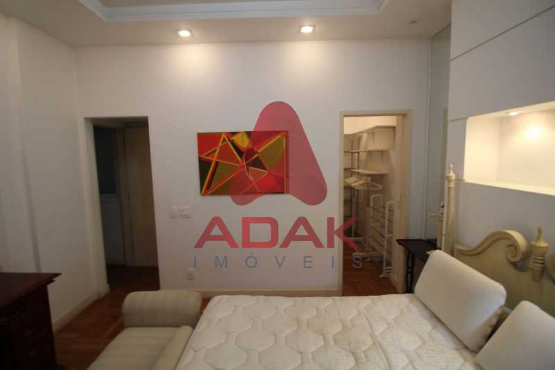Conheça 009-closet-da-suite do imóvel - Apartamento 2 quartos para venda e aluguel Copacabana, Rio de Janeiro - R$ 1.400.000 - CPAP20783 - 17 009-closet-da-suite - Apartamento 2 quartos para venda e aluguel Copacabana, Rio de Janeiro - R$ 1.400.000 - CPAP20783 - 17