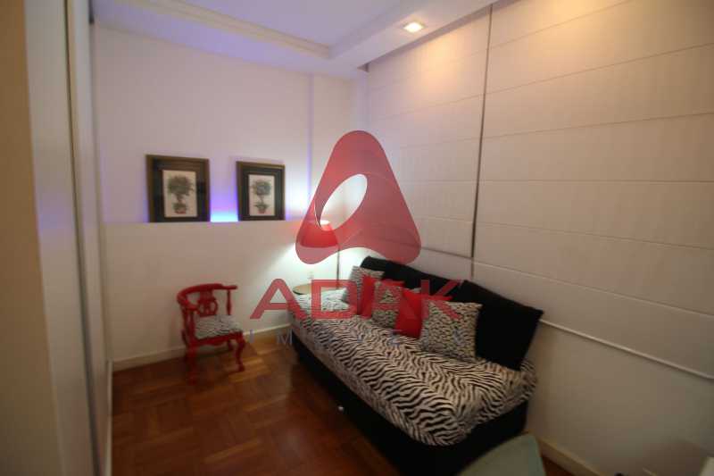 Conheça 013-quarto do imóvel - Apartamento 2 quartos para venda e aluguel Copacabana, Rio de Janeiro - R$ 1.400.000 - CPAP20783 - 26 013-quarto - Apartamento 2 quartos para venda e aluguel Copacabana, Rio de Janeiro - R$ 1.400.000 - CPAP20783 - 26