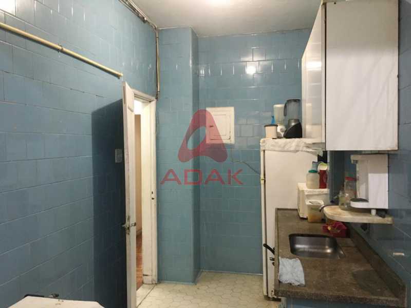 Conheça Area de serviço e cozinha 2. do imóvel - Apartamento à venda Copacabana, Rio de Janeiro - R$ 800.000 - CPAP00370 - 22 Area de serviço e cozinha 2. - Apartamento à venda Copacabana, Rio de Janeiro - R$ 800.000 - CPAP00370 - 22
