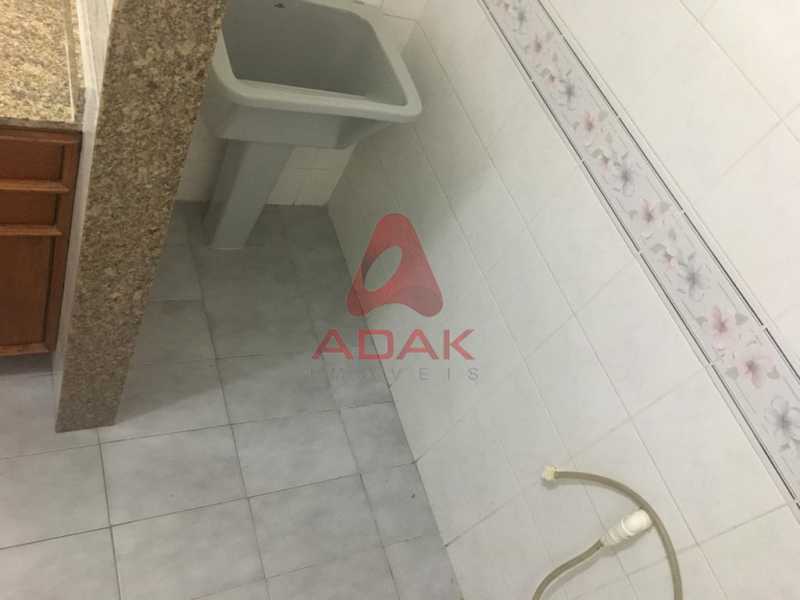 Conheça banheiro 5. do imóvel - Apartamento à venda Copacabana, Rio de Janeiro - R$ 500.000 - CPAP00373 - 17 banheiro 5. - Apartamento à venda Copacabana, Rio de Janeiro - R$ 500.000 - CPAP00373 - 17