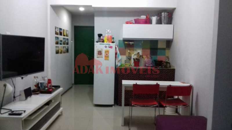 Conheça WhatsApp Image 2017-08-15 at 1 do imóvel - Kitnet/Conjugado 27m² à venda Botafogo, Rio de Janeiro - R$ 378.000 - LAKI00048 - 1 WhatsApp Image 2017-08-15 at 1 - Kitnet/Conjugado 27m² à venda Botafogo, Rio de Janeiro - R$ 378.000 - LAKI00048 - 1