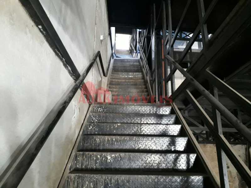 Conheça WhatsApp Image 2017-09-20 at 1 do imóvel - Galpão 554m² à venda Glória, Rio de Janeiro - R$ 2.600.000 - LAGA00001 - 22 WhatsApp Image 2017-09-20 at 1 - Galpão 554m² à venda Glória, Rio de Janeiro - R$ 2.600.000 - LAGA00001 - 22