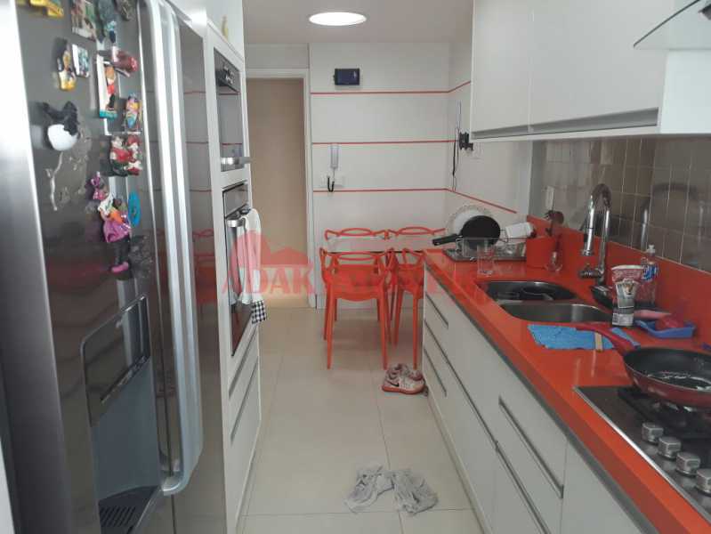 Conheça WhatsApp Image 2017-09-21 at 1 do imóvel - Cobertura 4 quartos à venda Flamengo, Rio de Janeiro - R$ 2.350.000 - LACO40009 - 31 WhatsApp Image 2017-09-21 at 1 - Cobertura 4 quartos à venda Flamengo, Rio de Janeiro - R$ 2.350.000 - LACO40009 - 31