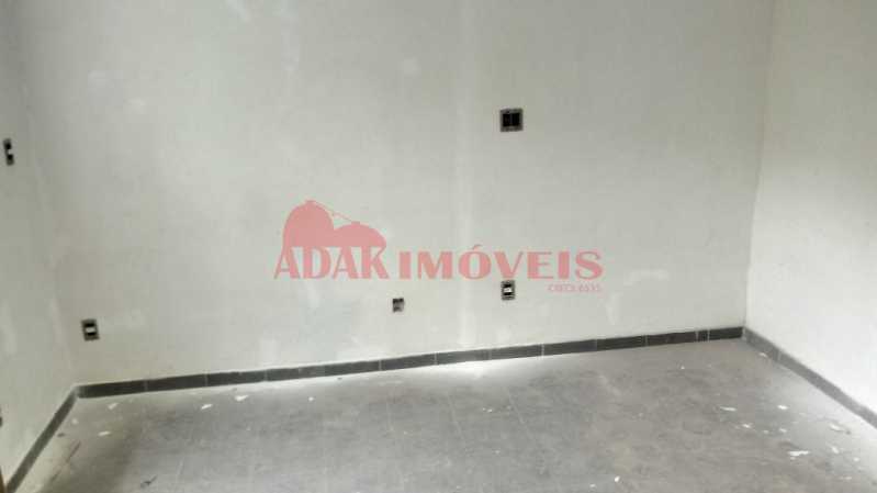 Conheça WhatsApp Image 2017-10-07 at 1 do imóvel - Casa 2 quartos à venda Cosme Velho, Rio de Janeiro - R$ 300.000 - LACA20003 - 9 WhatsApp Image 2017-10-07 at 1 - Casa 2 quartos à venda Cosme Velho, Rio de Janeiro - R$ 300.000 - LACA20003 - 9