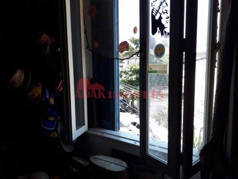 Conheça WhatsApp Image 2017-10-13 at 1 do imóvel - Casa 4 quartos à venda Laranjeiras, Rio de Janeiro - R$ 1.800.000 - LACA40013 - 31 WhatsApp Image 2017-10-13 at 1 - Casa 4 quartos à venda Laranjeiras, Rio de Janeiro - R$ 1.800.000 - LACA40013 - 31