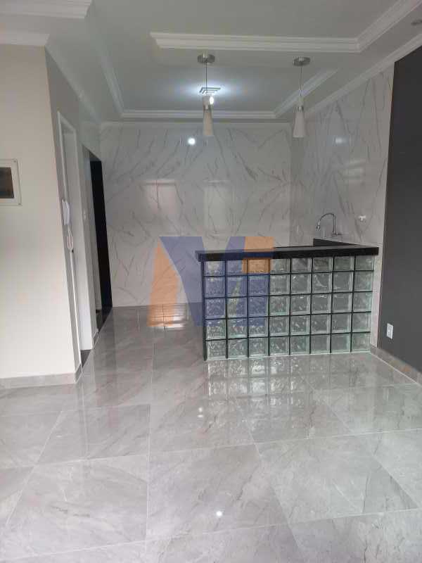 Conheça SALA PISO PORCELANATO do imóvel - Casa no Centro de Rocha Miranda - PCCV20005 - 1 SALA PISO PORCELANATO - Casa no Centro de Rocha Miranda - PCCV20005 - 1
