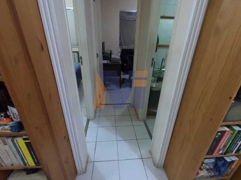 Conheça ÁREA DE CIRCULAÇÃO do imóvel - Apartamento 2 quartos à venda Rocha Miranda, Rio de Janeiro - R$ 190.000 - PCAP20266 - 13 ÁREA DE CIRCULAÇÃO - Apartamento 2 quartos à venda Rocha Miranda, Rio de Janeiro - R$ 190.000 - PCAP20266 - 13