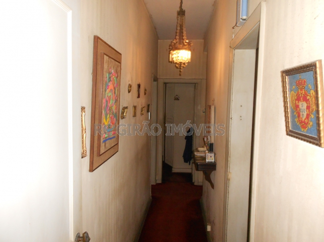 Conheça 4 do imóvel - Cinco de Julho, Ponto Nobre, Prédio Imponente Excelente localização, apartamento com elevador privativo, fundos, silencioso, ótima vista, todo no original, composto de salão, 03 quartos com armários, 01 banheiro social grande, cozinha, área de serviço, de - GIAP30051 - 5 4 - Cinco de Julho, Ponto Nobre, Prédio Imponente Excelente localização, apartamento com elevador privativo, fundos, silencioso, ótima vista, todo no original, composto de salão, 03 quartos com armários, 01 banheiro social grande, cozinha, área de serviço, de - GIAP30051 - 5