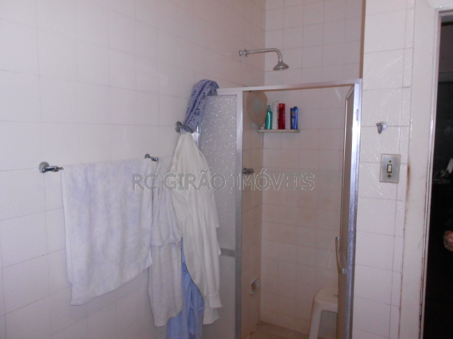 Conheça 13 do imóvel - Cinco de Julho, Ponto Nobre, Prédio Imponente Excelente localização, apartamento com elevador privativo, fundos, silencioso, ótima vista, todo no original, composto de salão, 03 quartos com armários, 01 banheiro social grande, cozinha, área de serviço, de - GIAP30051 - 14 13 - Cinco de Julho, Ponto Nobre, Prédio Imponente Excelente localização, apartamento com elevador privativo, fundos, silencioso, ótima vista, todo no original, composto de salão, 03 quartos com armários, 01 banheiro social grande, cozinha, área de serviço, de - GIAP30051 - 14