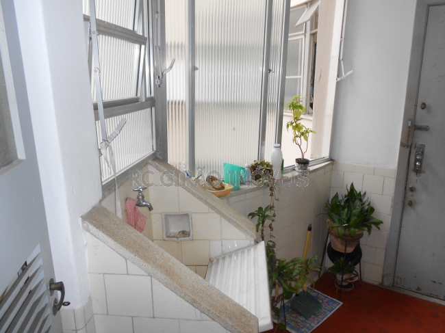Conheça 15 do imóvel - Cinco de Julho, Ponto Nobre, Prédio Imponente Excelente localização, apartamento com elevador privativo, fundos, silencioso, ótima vista, todo no original, composto de salão, 03 quartos com armários, 01 banheiro social grande, cozinha, área de serviço, de - GIAP30051 - 16 15 - Cinco de Julho, Ponto Nobre, Prédio Imponente Excelente localização, apartamento com elevador privativo, fundos, silencioso, ótima vista, todo no original, composto de salão, 03 quartos com armários, 01 banheiro social grande, cozinha, área de serviço, de - GIAP30051 - 16