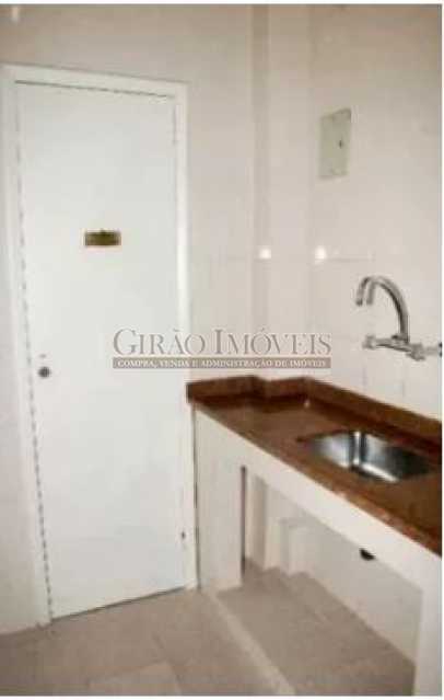 Conheça COZINHA do imóvel - Silencioso, claro e bem dividido. Sala ampla,Dois quartos, dependência. Possível garagem. Quadra da praia e junto metrô - GIAP20531 - 9 COZINHA - Silencioso, claro e bem dividido. Sala ampla,Dois quartos, dependência. Possível garagem. Quadra da praia e junto metrô - GIAP20531 - 9
