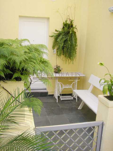 Conheça 1 do imóvel - excelente casa duplex, na melhor vila da zona sul, totalmente segura e independente, 1º Pavimento: Salão em 2 ambientes, lavabo cozinha grande e lavanderia; 2º Pavimento: 2 quartos com armários e banheiro social; 3º Pavimento: terraço com Varanda, 1 suit - GICV30003 - 1 1 - excelente casa duplex, na melhor vila da zona sul, totalmente segura e independente, 1º Pavimento: Salão em 2 ambientes, lavabo cozinha grande e lavanderia; 2º Pavimento: 2 quartos com armários e banheiro social; 3º Pavimento: terraço com Varanda, 1 suit - GICV30003 - 1