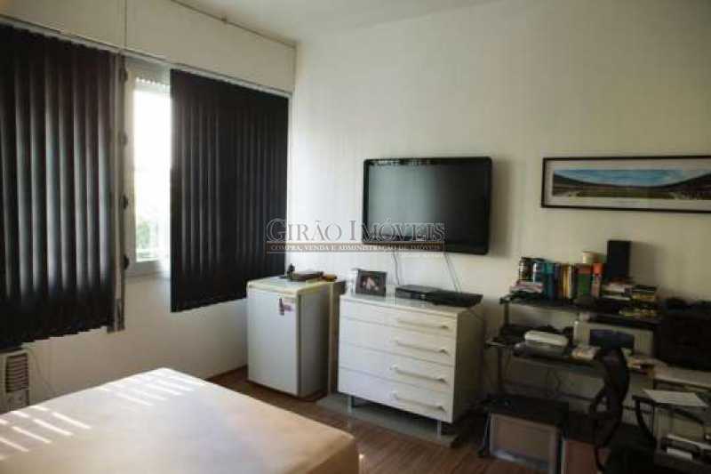 Conheça IMG_1219 do imóvel - Completamente reformado, Prédio Imponente, com portaria 24 horas, 02 vagas (01 na escritura e outra na convenção). Apartamento com eléctrica e hidráulica novas, composto de lavabo, salão super amplo, piso tábua corrida, 04 quartos com armários sendo 03 s - GIAP40020 - 17 IMG_1219 - Completamente reformado, Prédio Imponente, com portaria 24 horas, 02 vagas (01 na escritura e outra na convenção). Apartamento com eléctrica e hidráulica novas, composto de lavabo, salão super amplo, piso tábua corrida, 04 quartos com armários sendo 03 s - GIAP40020 - 17