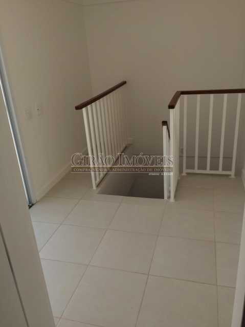 Conheça 8 do imóvel - Excelente Cobertura , em Localização Privilegiada, Proximo a Supermercado, Farmacias, a 5 minutos de Humaitá, Copacabana, a 1o do Jardim Botanico, Toda em Porcelanato de bom Nível, composta de Salão com 2 ambientes, 3 dormitórios, todos com armarios embut - GIAP30780 - 12 8 - Excelente Cobertura , em Localização Privilegiada, Proximo a Supermercado, Farmacias, a 5 minutos de Humaitá, Copacabana, a 1o do Jardim Botanico, Toda em Porcelanato de bom Nível, composta de Salão com 2 ambientes, 3 dormitórios, todos com armarios embut - GIAP30780 - 12