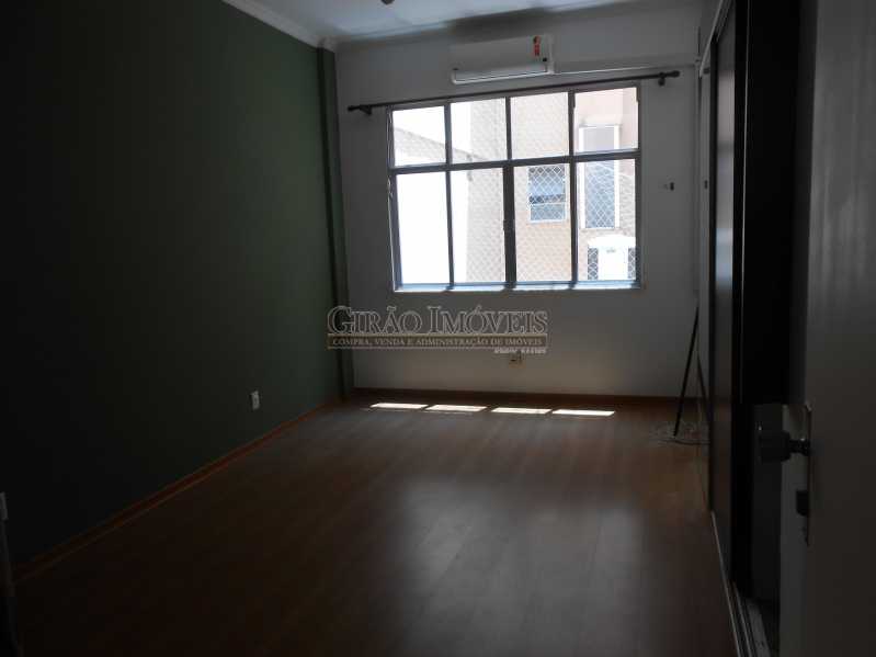 Conheça 8 do imóvel - Excelente apartamento 04 quartos (transformado em 3), frente, sol da manhã, andar alto, ótima localização, 02 por andar, composto por 01 hakk de entrada, salão em 02 ambientes, mais uma sala(quarto revertido), 03 quartos, todos com armários sendo 01 suít - GIAP30810 - 9 8 - Excelente apartamento 04 quartos (transformado em 3), frente, sol da manhã, andar alto, ótima localização, 02 por andar, composto por 01 hakk de entrada, salão em 02 ambientes, mais uma sala(quarto revertido), 03 quartos, todos com armários sendo 01 suít - GIAP30810 - 9