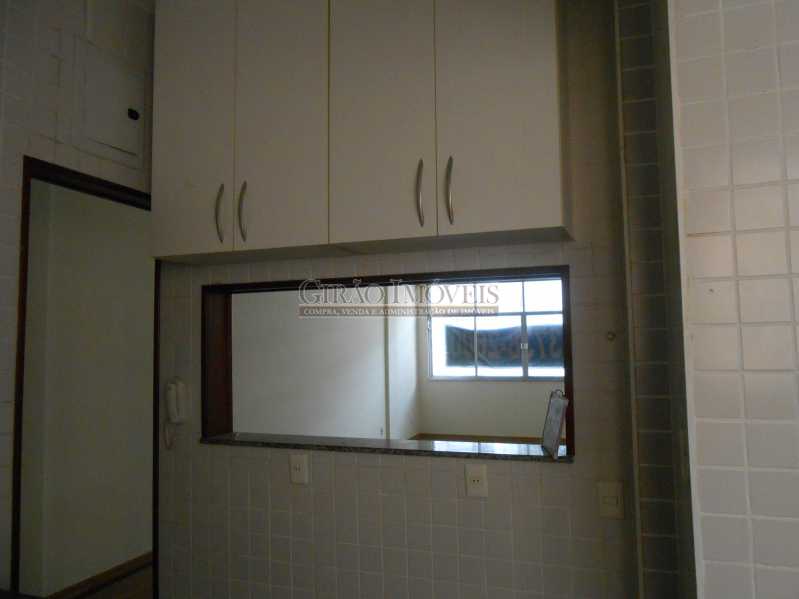 Conheça 11a do imóvel - Excelente apartamento 04 quartos (transformado em 3), frente, sol da manhã, andar alto, ótima localização, 02 por andar, composto por 01 hakk de entrada, salão em 02 ambientes, mais uma sala(quarto revertido), 03 quartos, todos com armários sendo 01 suít - GIAP30810 - 13 11a - Excelente apartamento 04 quartos (transformado em 3), frente, sol da manhã, andar alto, ótima localização, 02 por andar, composto por 01 hakk de entrada, salão em 02 ambientes, mais uma sala(quarto revertido), 03 quartos, todos com armários sendo 01 suít - GIAP30810 - 13