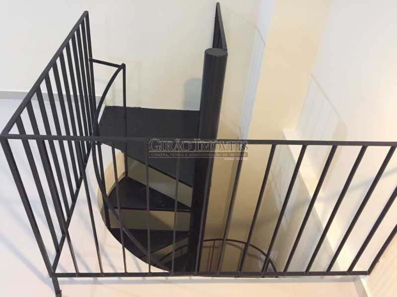 Conheça 7a do imóvel - Apartamento duplex, 63m², todo reformado, composto de sala, 01 suíte, 02 banheiros sociais, cozinha, área de serviço, dependências completas, fundos, silencioso, sol da manhã, prédio com elevador - GIAP10403 - 9 7a - Apartamento duplex, 63m², todo reformado, composto de sala, 01 suíte, 02 banheiros sociais, cozinha, área de serviço, dependências completas, fundos, silencioso, sol da manhã, prédio com elevador - GIAP10403 - 9