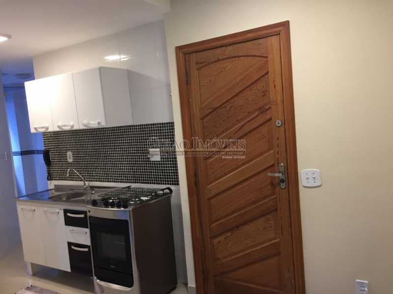 Conheça 12b do imóvel - Apartamento duplex, 63m², todo reformado, composto de sala, 01 suíte, 02 banheiros sociais, cozinha, área de serviço, dependências completas, fundos, silencioso, sol da manhã, prédio com elevador - GIAP10403 - 19 12b - Apartamento duplex, 63m², todo reformado, composto de sala, 01 suíte, 02 banheiros sociais, cozinha, área de serviço, dependências completas, fundos, silencioso, sol da manhã, prédio com elevador - GIAP10403 - 19