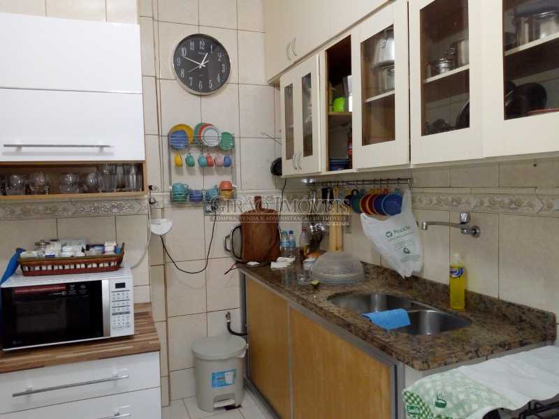 Conheça 10 do imóvel - Ótima colado na praia, próximo ao metrô Arcoverde, prédio de arquitetura privilegiada. Apartamento espaçoso, armários em todos os 03 quartos, cozinha repleta de armários, 02 banheiros sociais, podendo fazer suíte e closet. Um dos quartos é enorme, poden - GIAP30851 - 11 10 - Ótima colado na praia, próximo ao metrô Arcoverde, prédio de arquitetura privilegiada. Apartamento espaçoso, armários em todos os 03 quartos, cozinha repleta de armários, 02 banheiros sociais, podendo fazer suíte e closet. Um dos quartos é enorme, poden - GIAP30851 - 11